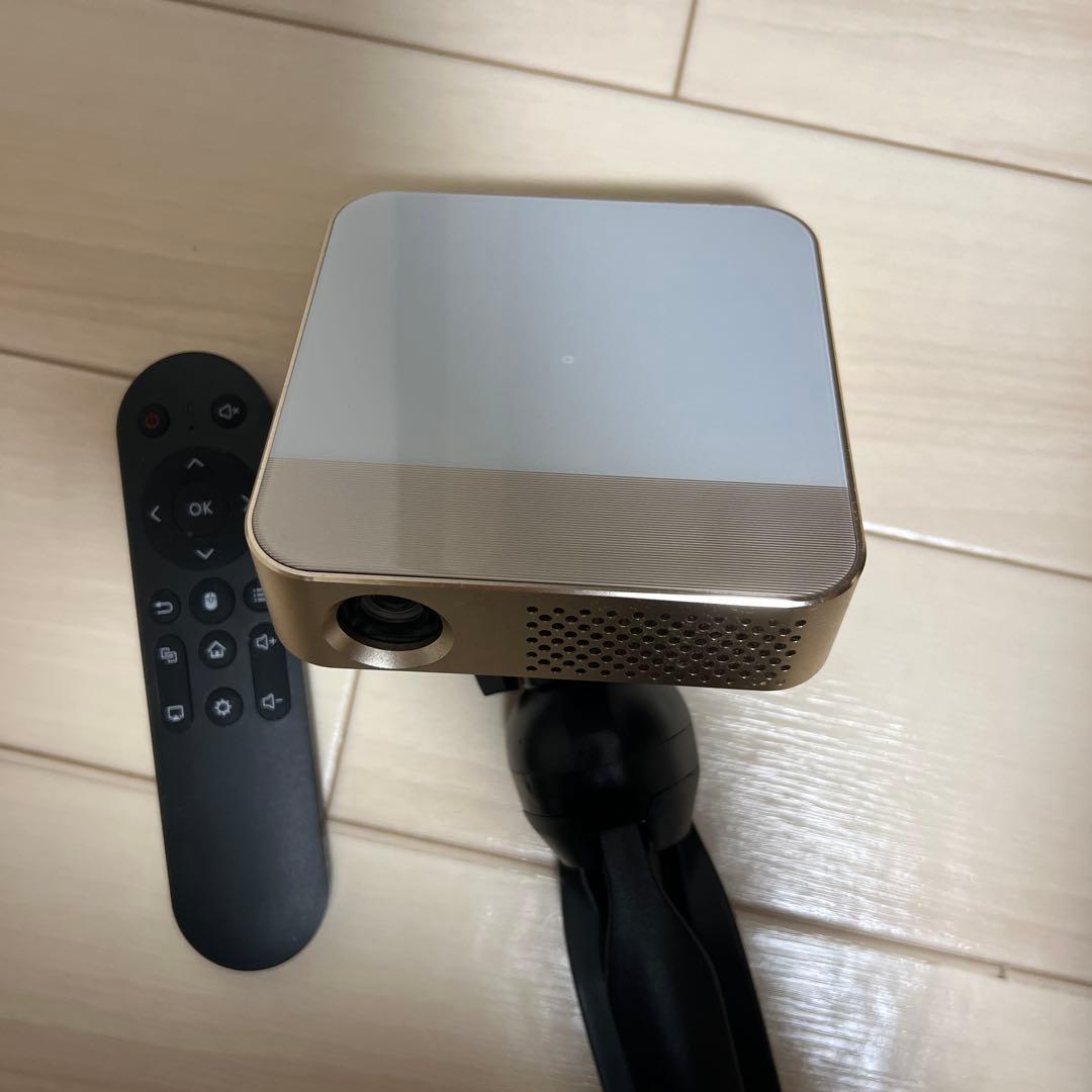 ゴールド コンパクトプロジェクター 本体