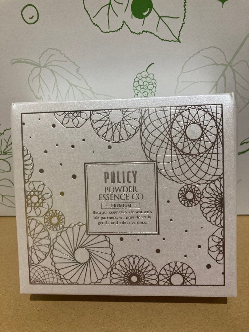 ポリシー　パウダーエッセンスCO