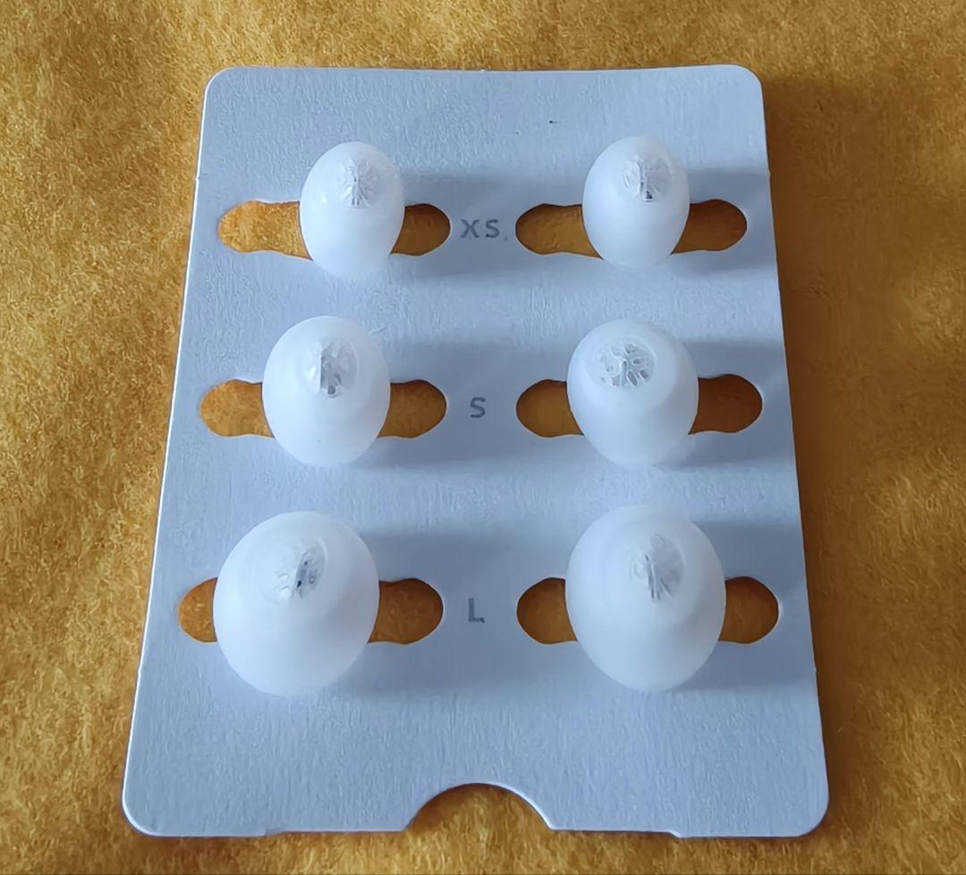 【美品】Deviaret　Gemini Ⅱ ワイヤレスイヤホン　携帯ケース付