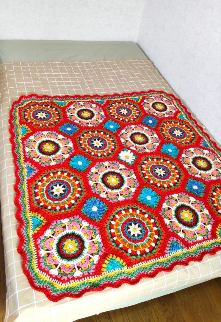 C426　手編みマルチカバー　ブランケット　モチーフ編み　大判　曼陀羅クロッシェ