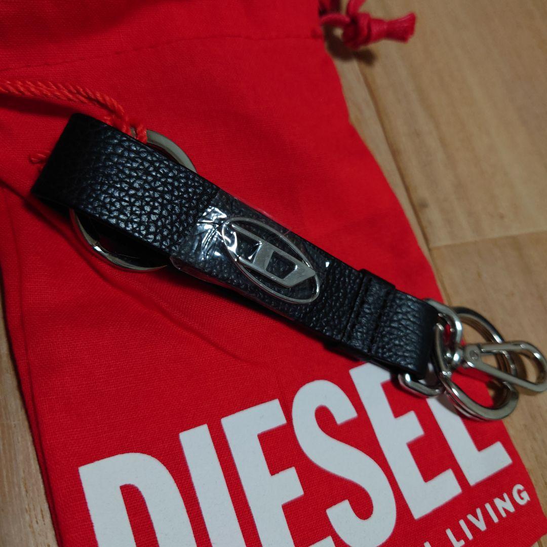 新品・未使用 DIESEL キーホルダー X09019 P0685