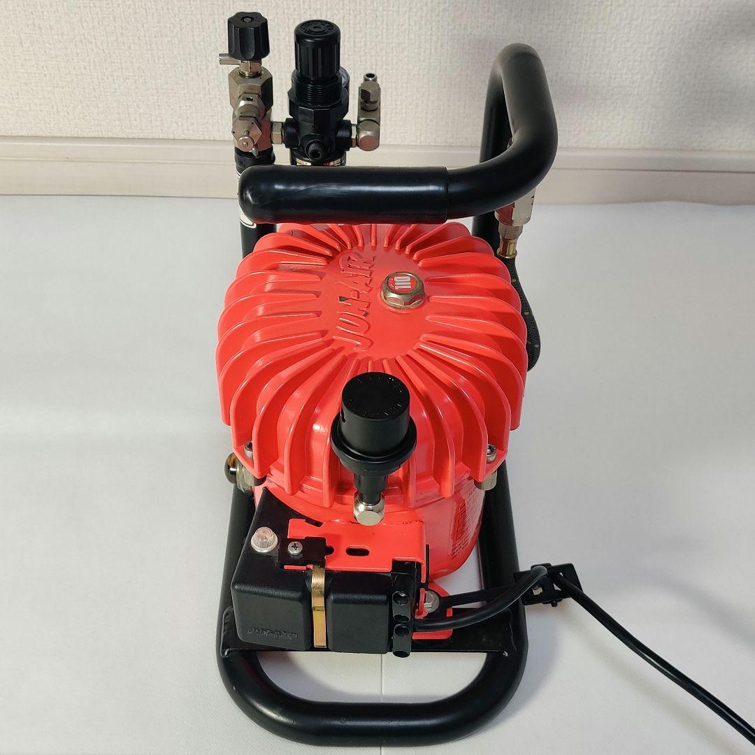 【ほぼ未使用】レトラ 5/17 静音コンプレッサー（赤）