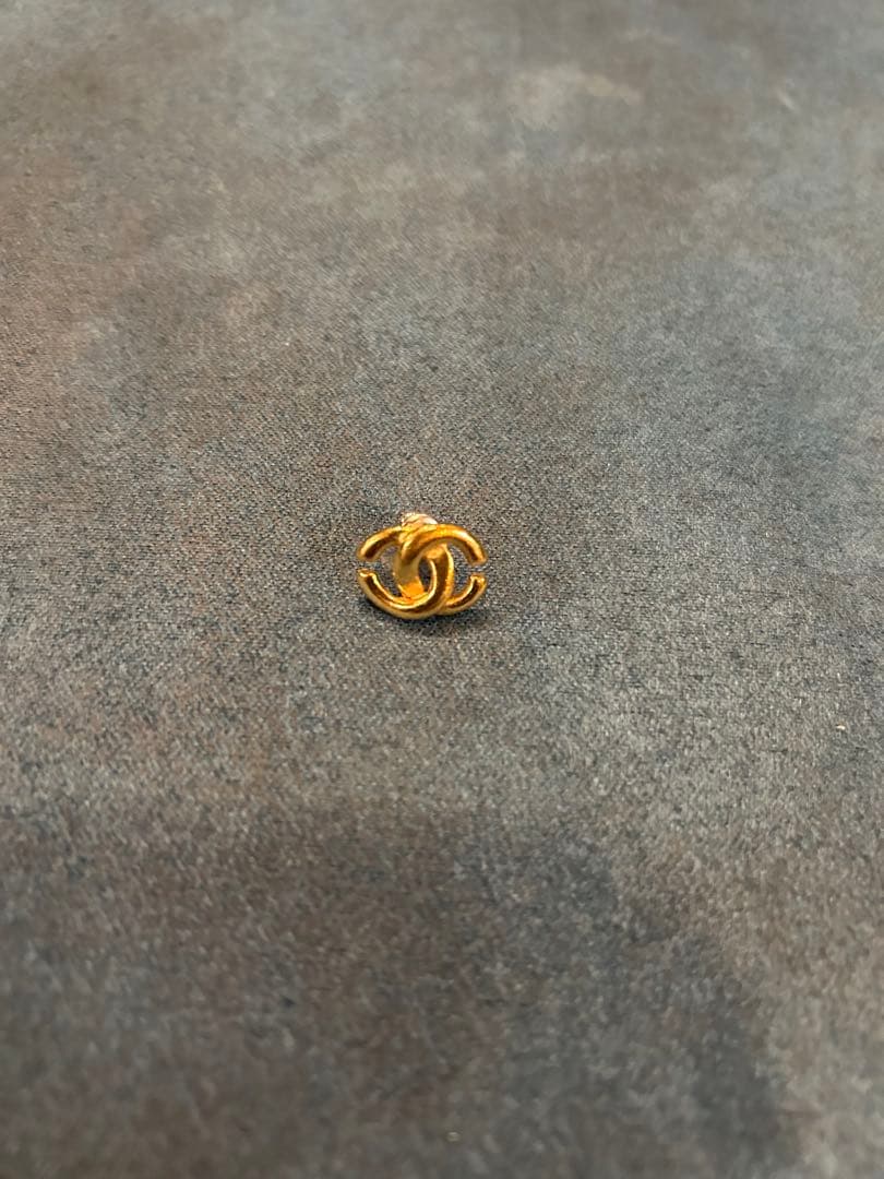 CHANELシャネル　ピアス(片耳用)