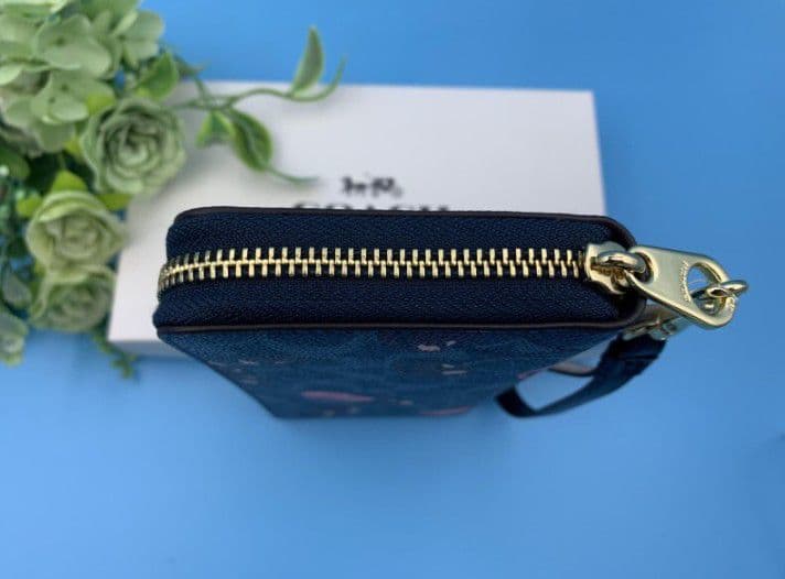 新品未使用コーチ長財布チェリーさくらんぼ柄ネイビーブルーレディースメンズ送料無料