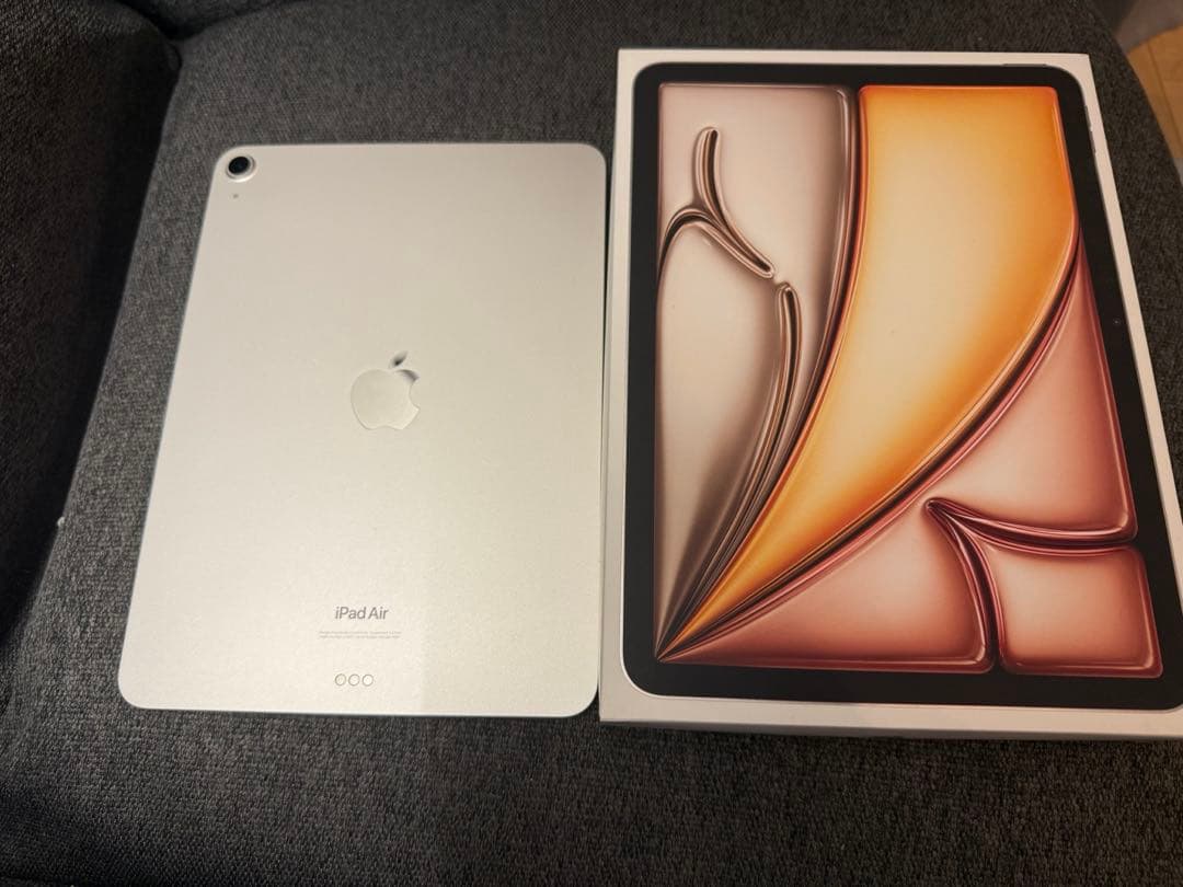【早い者勝ち】超美品Apple iPad Air （M2）　 おまけ！カバー付き