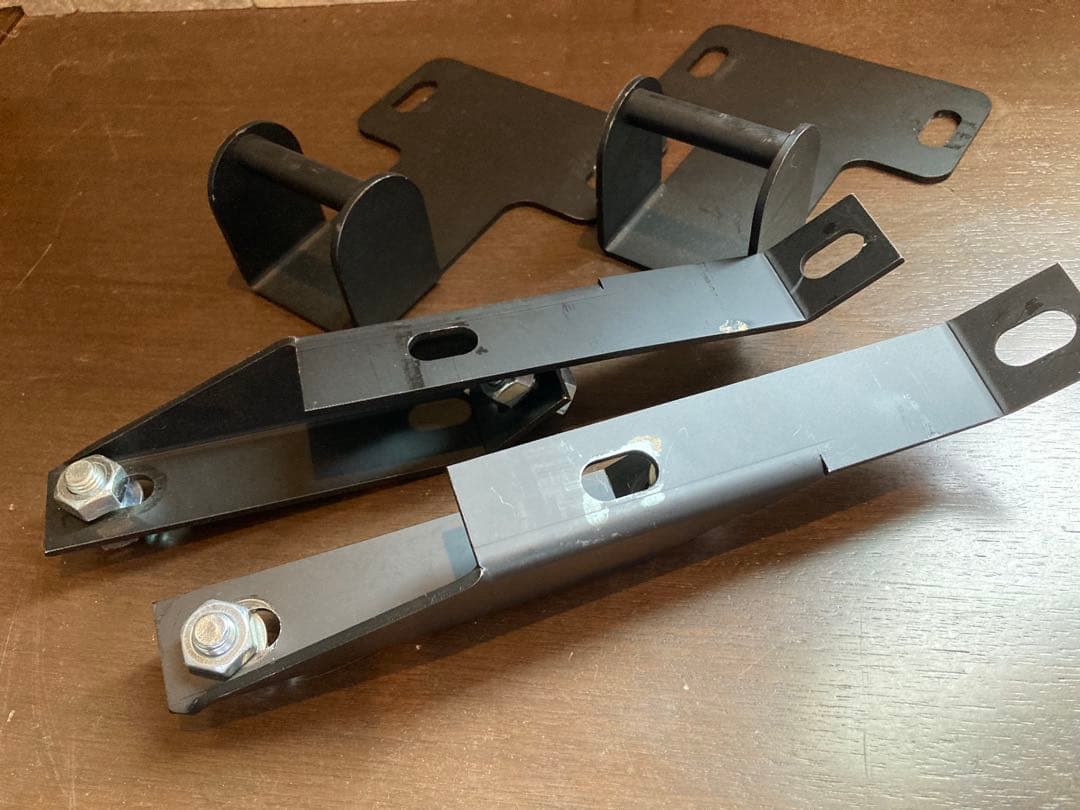 ランクル70 リアシート移動キット