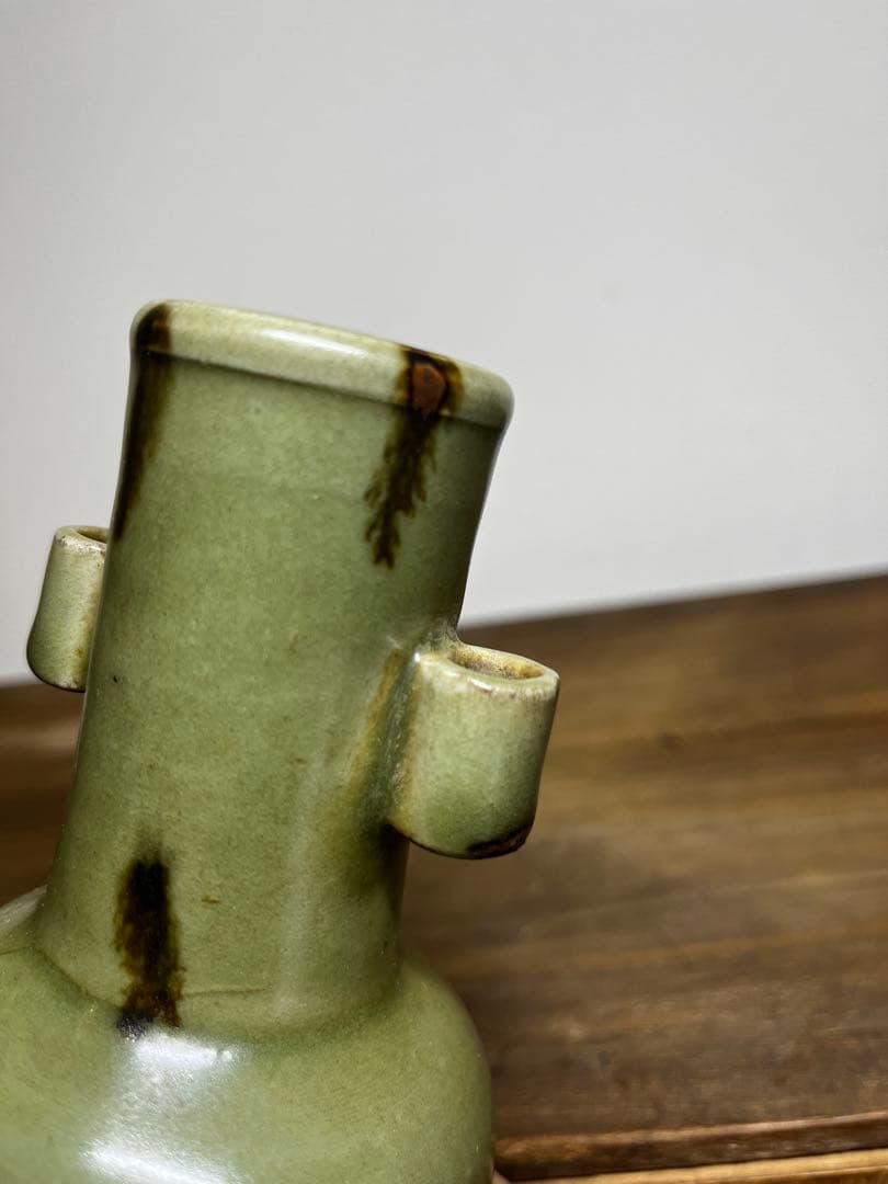 明時代　龍泉窯　飛青磁双耳花入　明　元