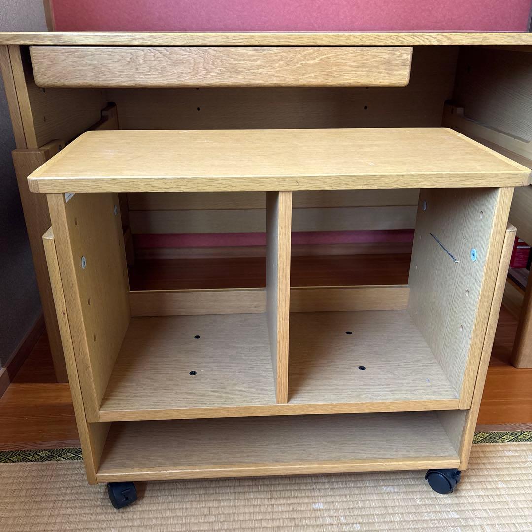 カリモクベネッセ共同開発学びデスク