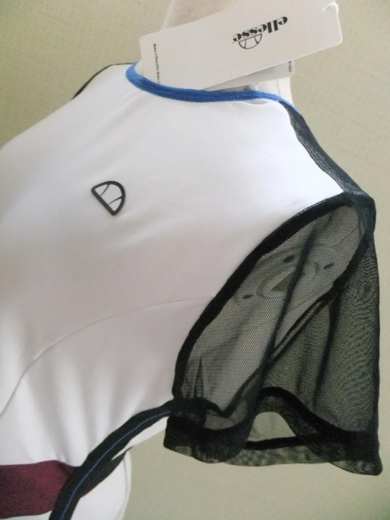 新品タグ付き エレッセ テニスウェアワンピース L ドレス 吸水速乾 ホワイト
