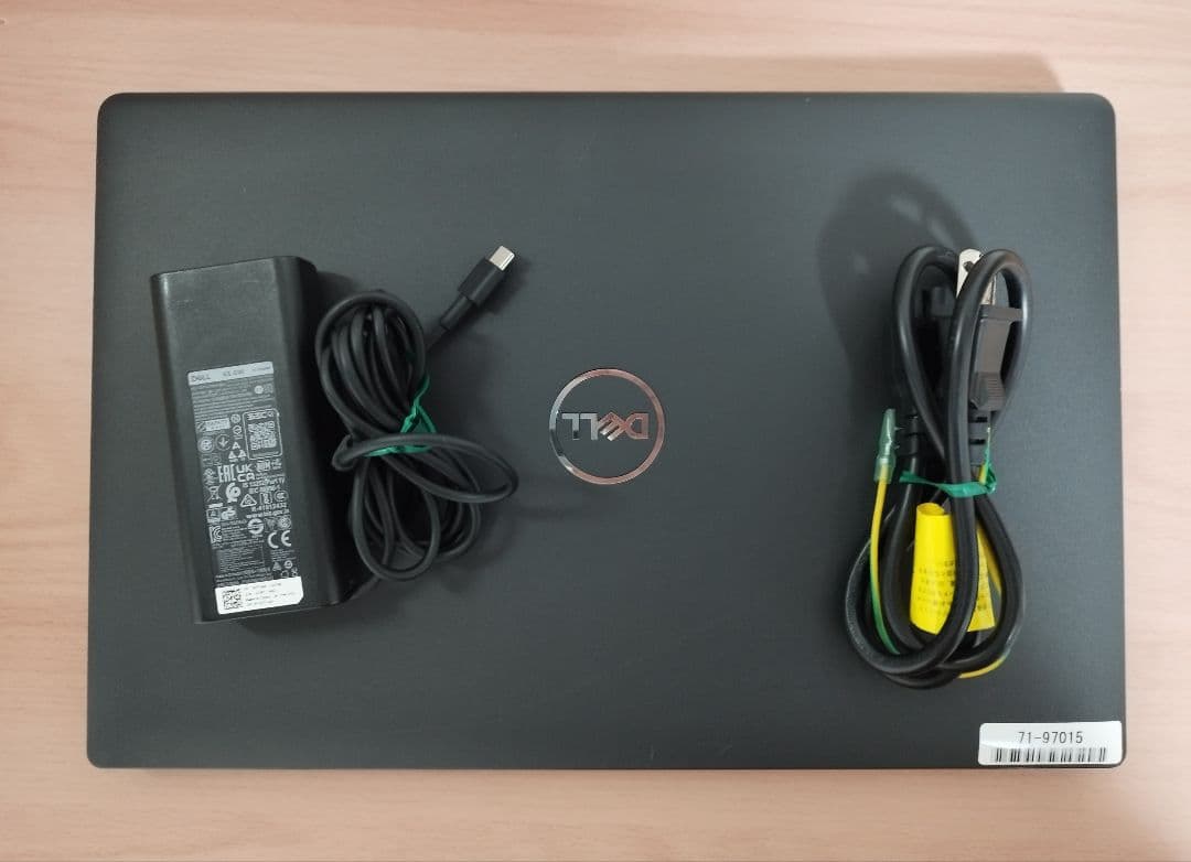 使用1115H DELL 3520 16GB/i5/256GB/office付⑦