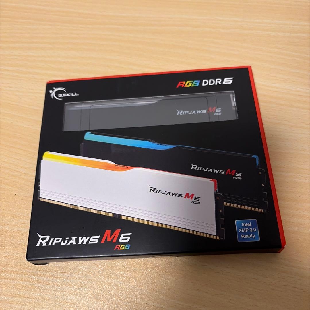 メモリー G.Skill RGB DDR5-6400 32GB (2 x 16GB)