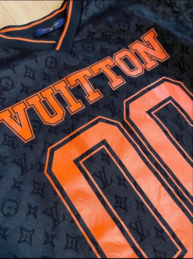美品 ルイヴィトン　モノグラム フットボールシャツ　23SS