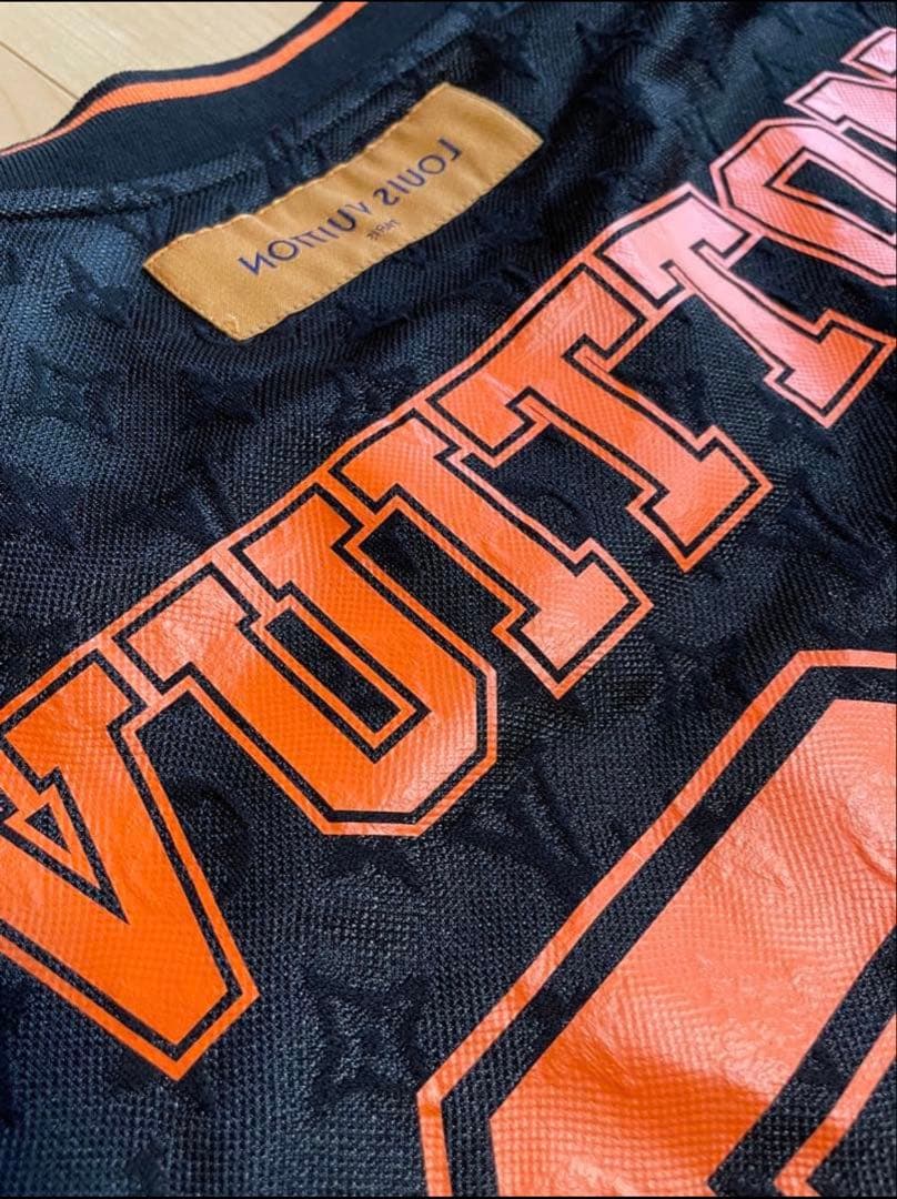 美品 ルイヴィトン　モノグラム フットボールシャツ　23SS