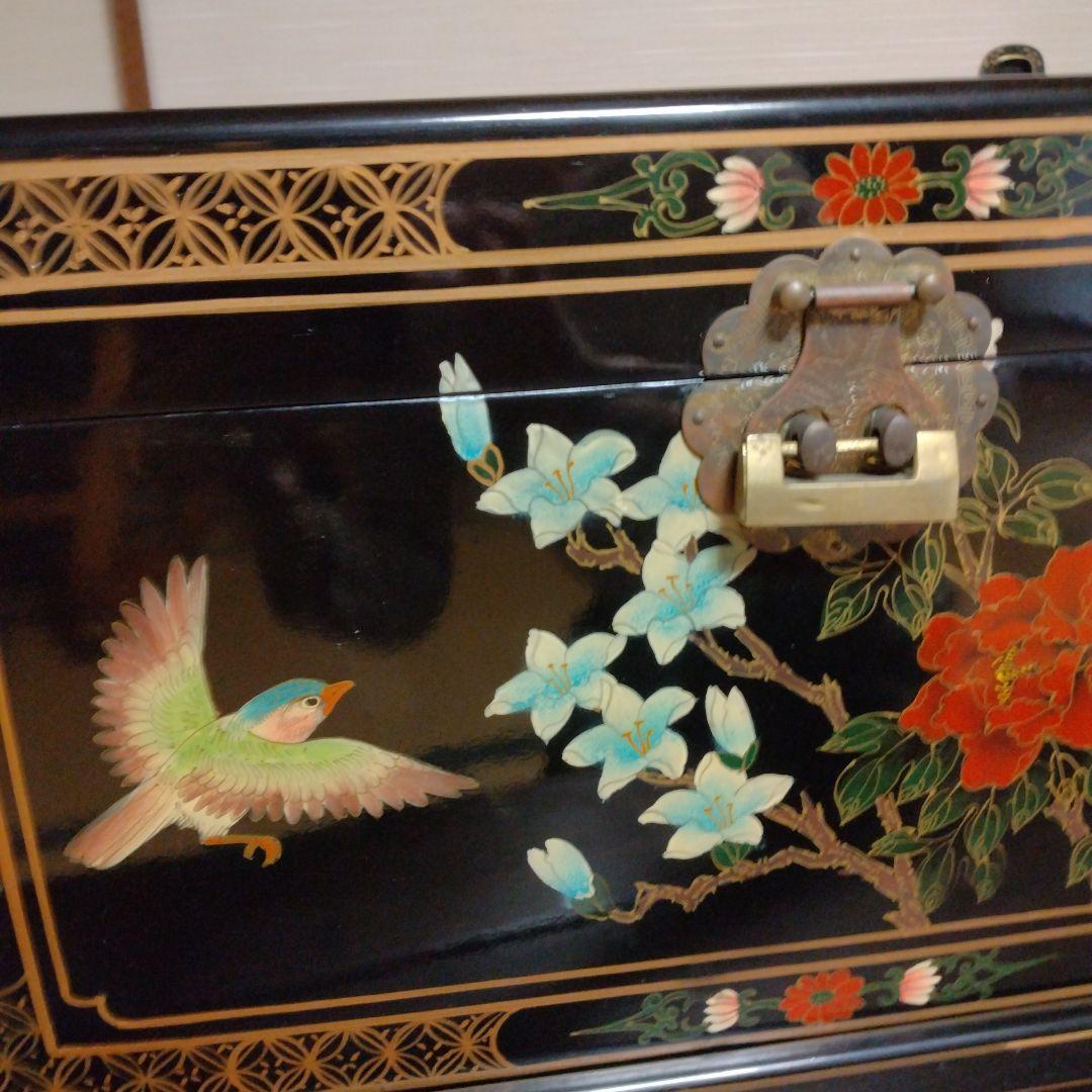 漆塗り家具　　手書き花鳥蒔絵