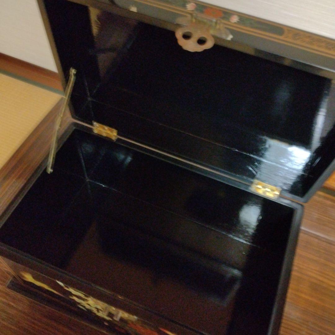 漆塗り家具　　手書き花鳥蒔絵