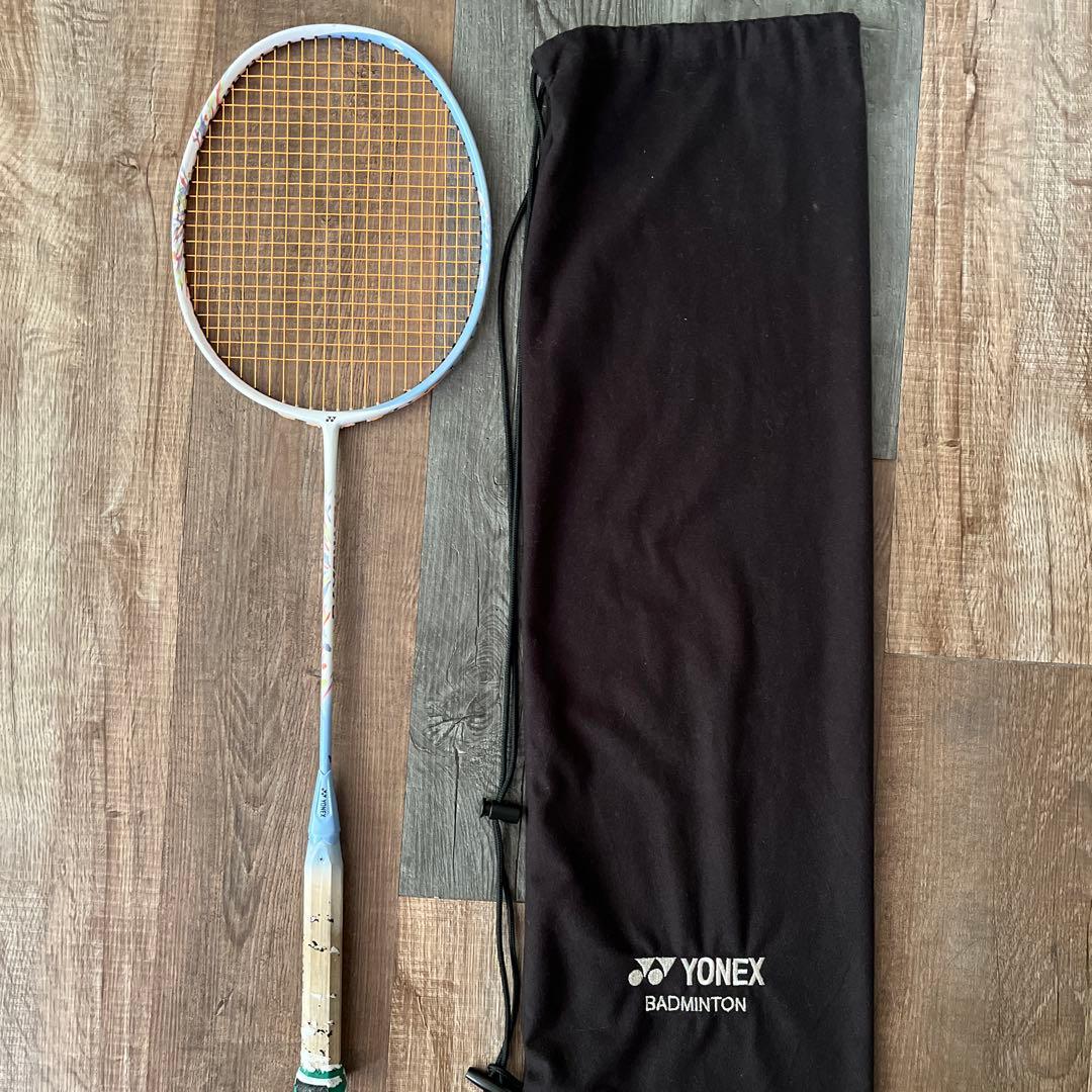 ASTROX70 バドミントンラケット ホワイト/ブルー