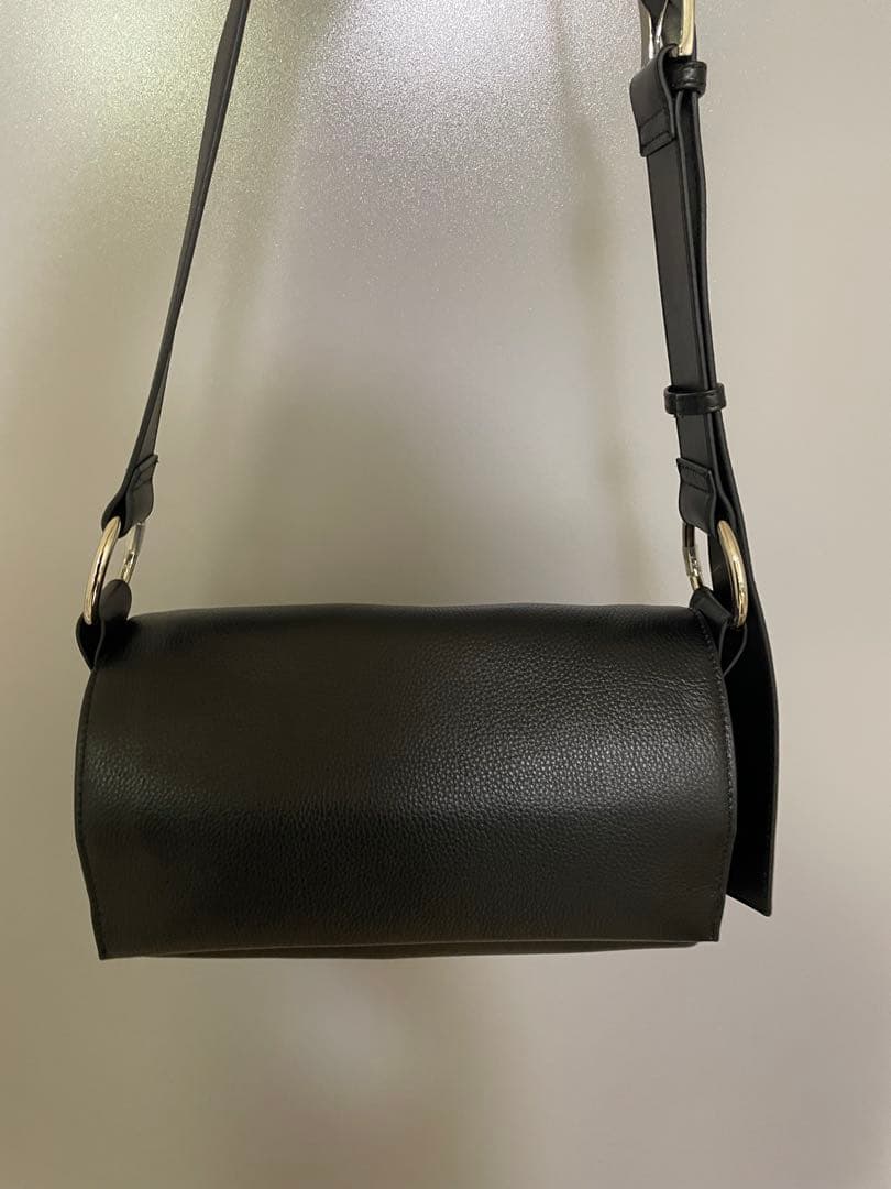 BEARDSLEY ビアズリー ブラックレザー ボディバッグ