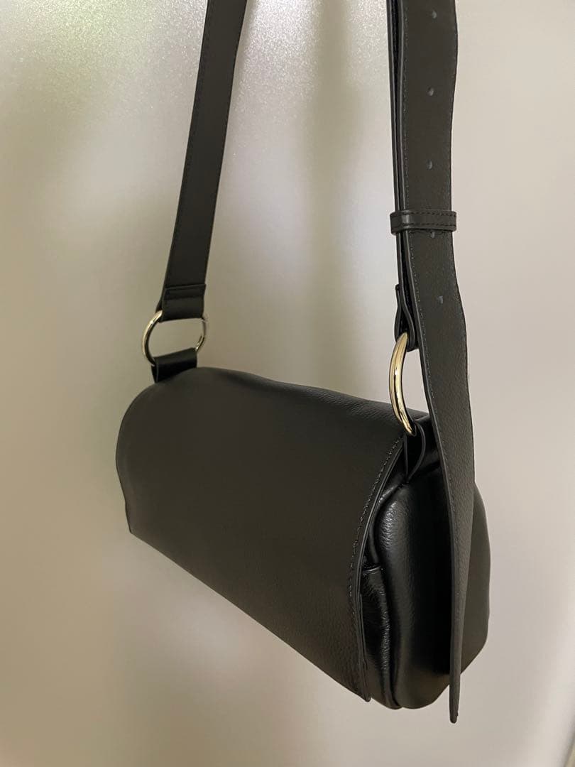 BEARDSLEY ビアズリー ブラックレザー ボディバッグ