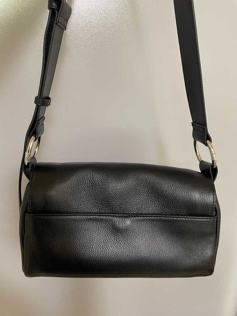 BEARDSLEY ビアズリー ブラックレザー ボディバッグ