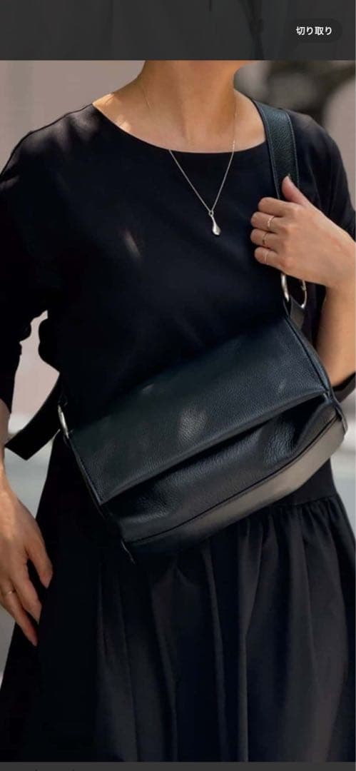 BEARDSLEY ビアズリー ブラックレザー ボディバッグ