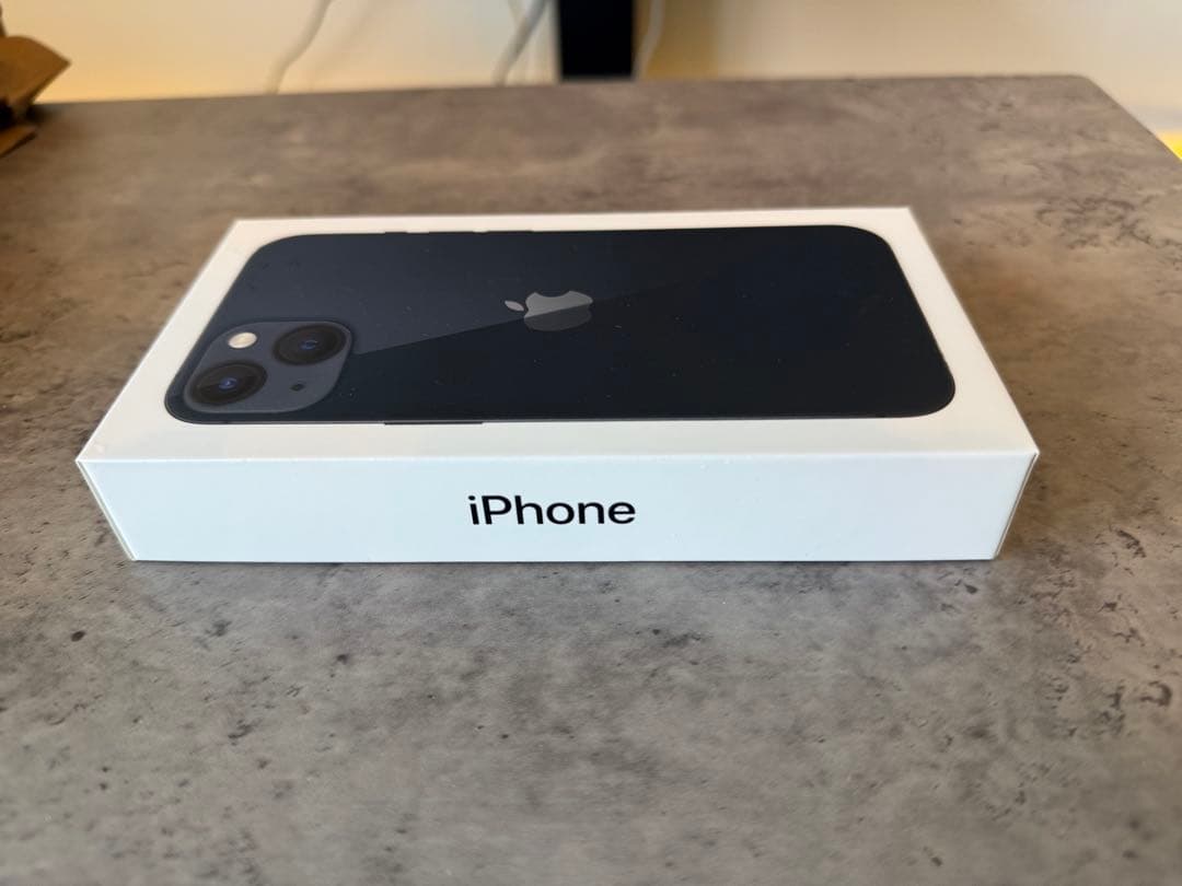 【美品】Apple iPhone 13 ミッドナイト 128GB