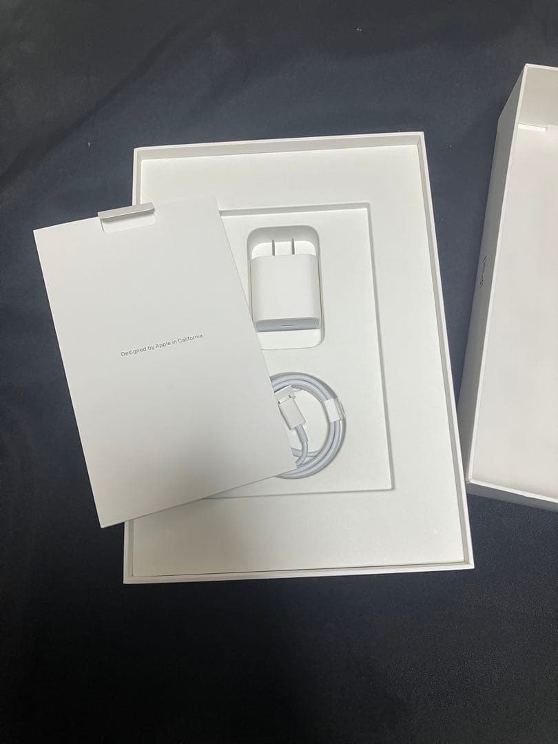 【第9世代】Apple iPad スペースグレー 本体　Wi-Fi(64GB)