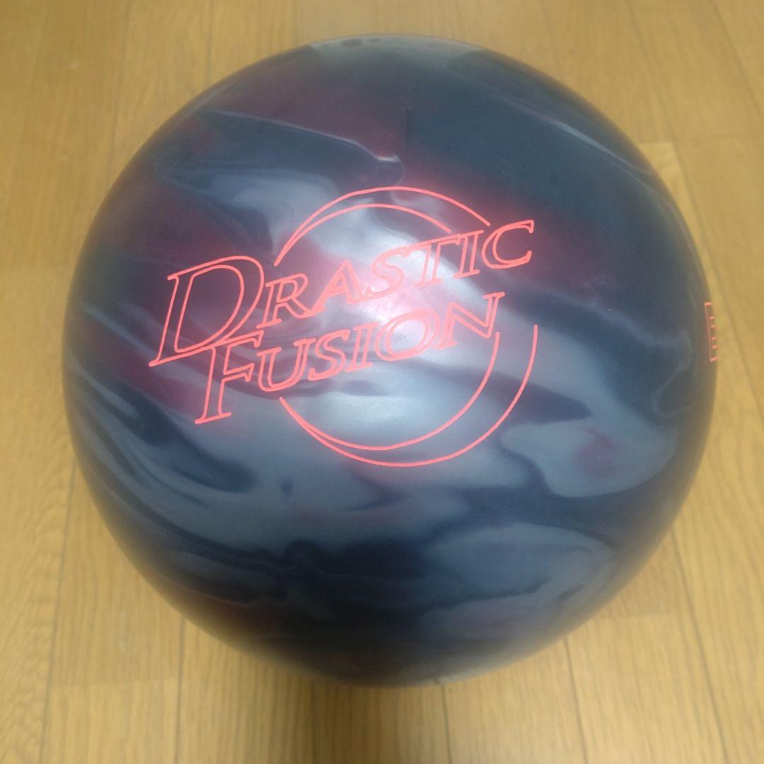 る*様 Ebonite Drastic Fusion ボウリングボール　15lb
