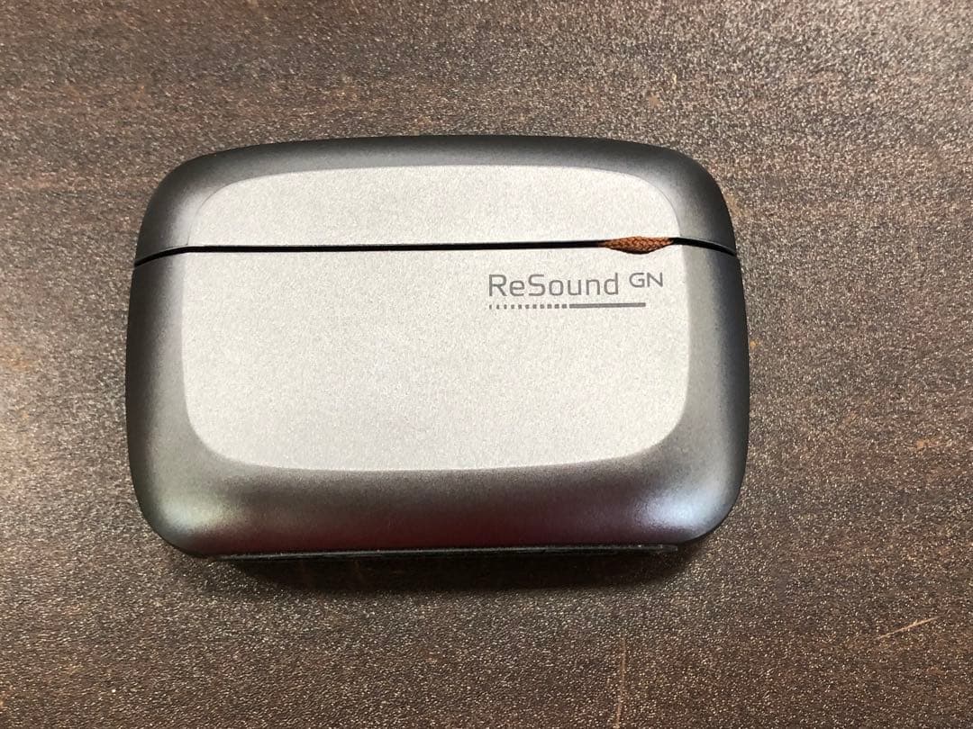 値下げします。ReSound GN耳かけ型集音器充電ケース付き