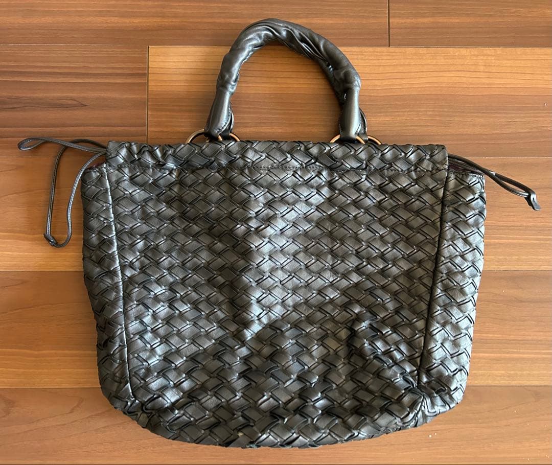 miu miu 編み込みレザーハンドバッグ