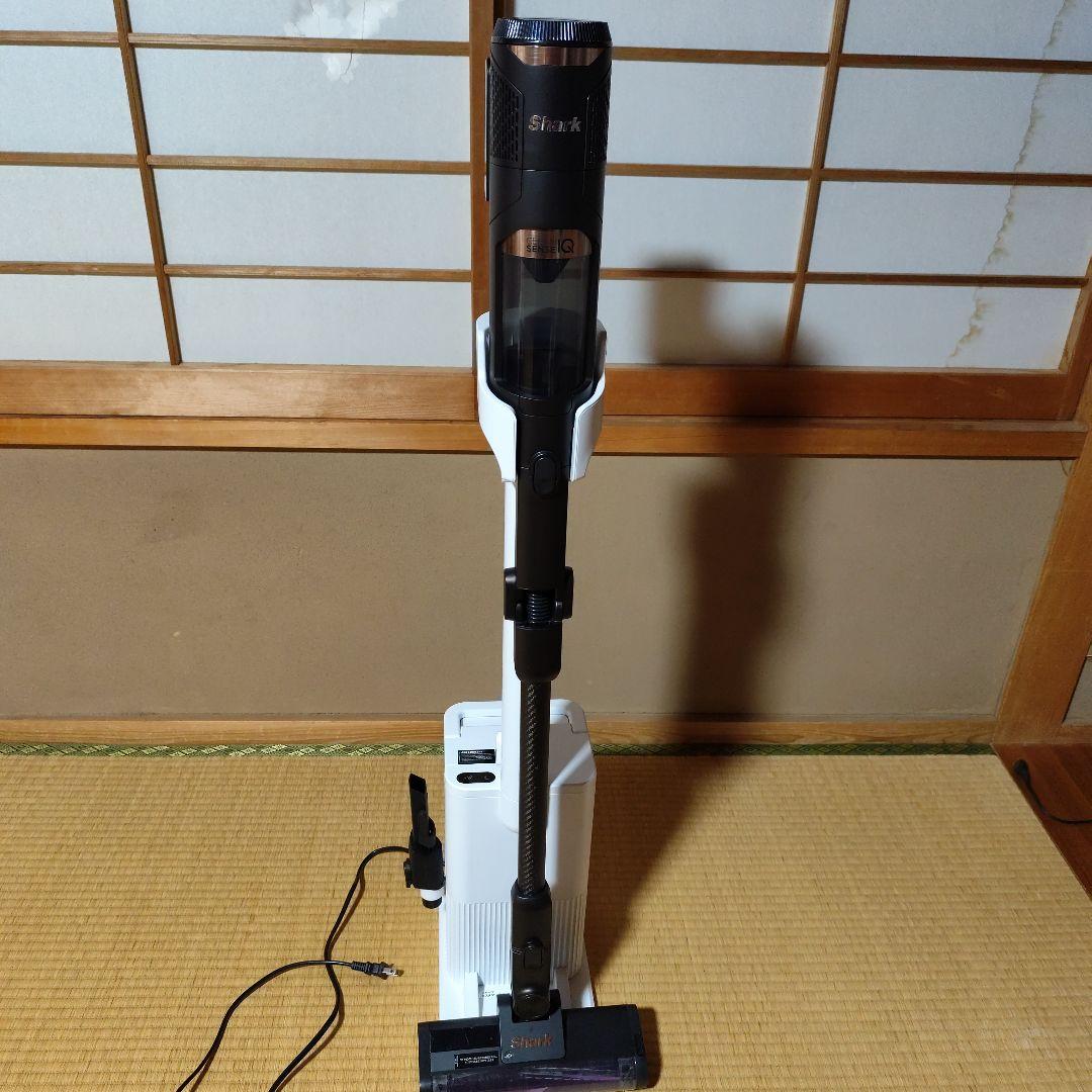 Shark IW3241JBK シャークCLEARN SENSE IQ