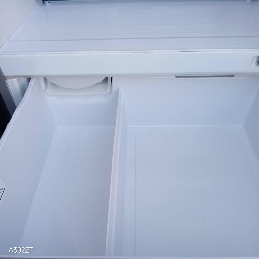 1541 送料設置無料　新生活　アクア　大型冷蔵庫　355L