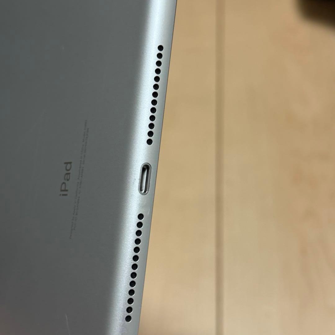 ●匿名発送● iPad 第6世代 128GB シルバー　バッテリー最大容量82%