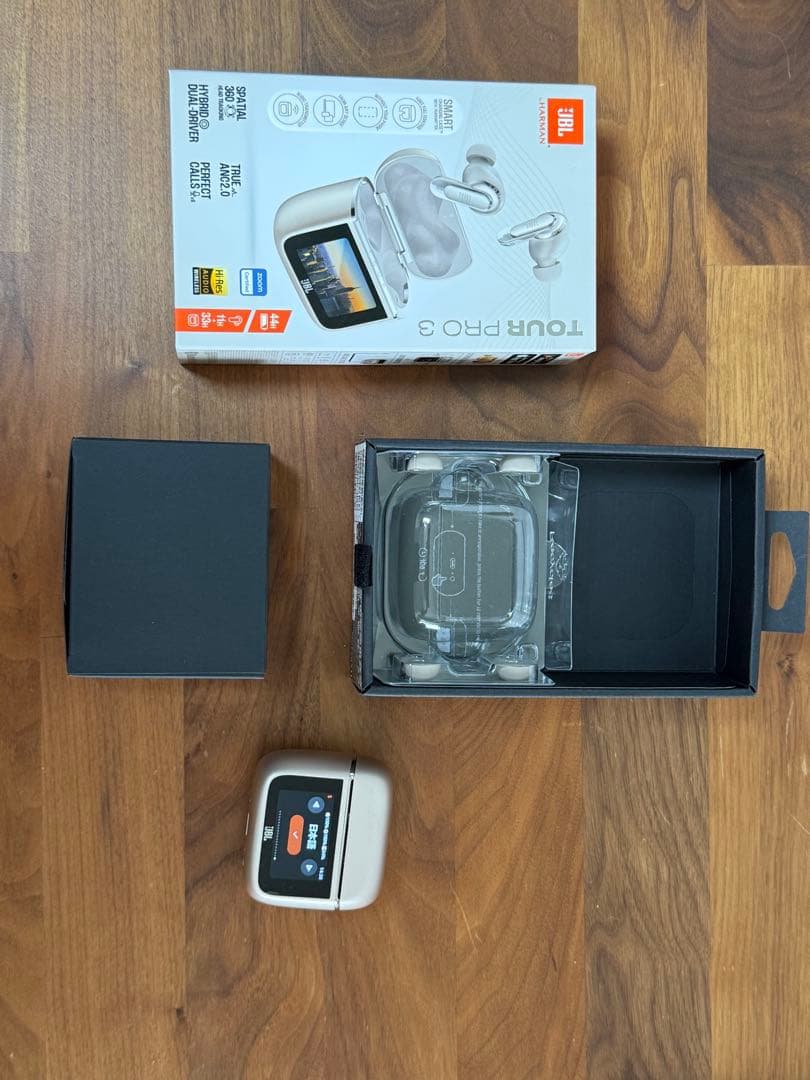 JBL Tour Pro 3 ラテ