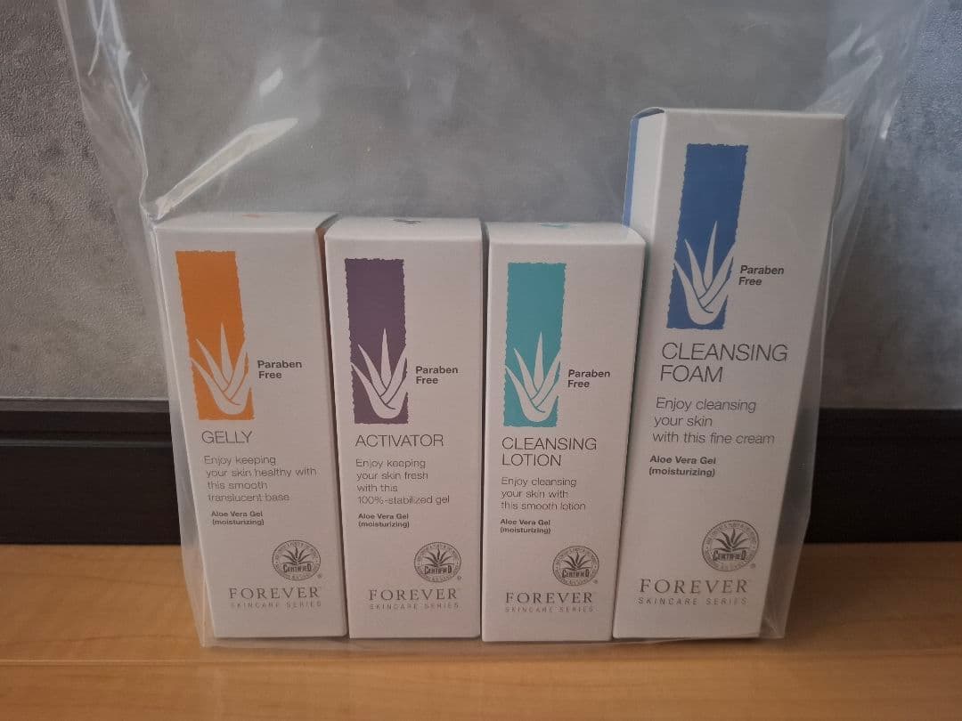 アロエベラ　化粧品　クレンジングフォーム　クレンジングローション　化粧水　４本