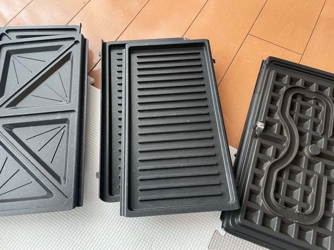 De'Longhi デロンギ　マルチグリル ホットサンド & ワッフルメーカー