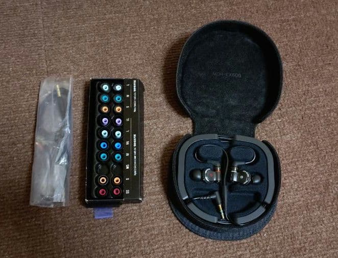 イヤホン MDR-EX600