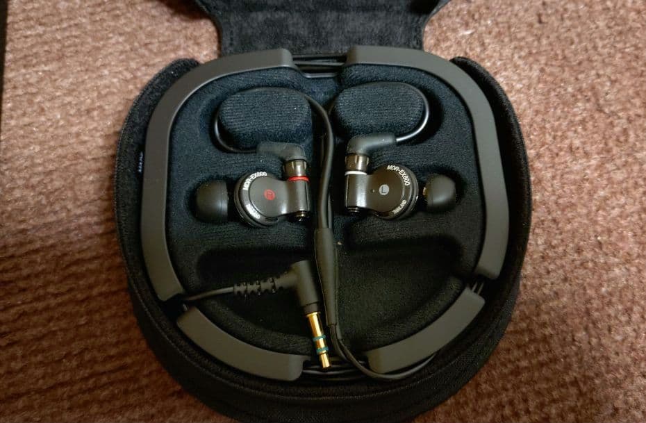 イヤホン MDR-EX600