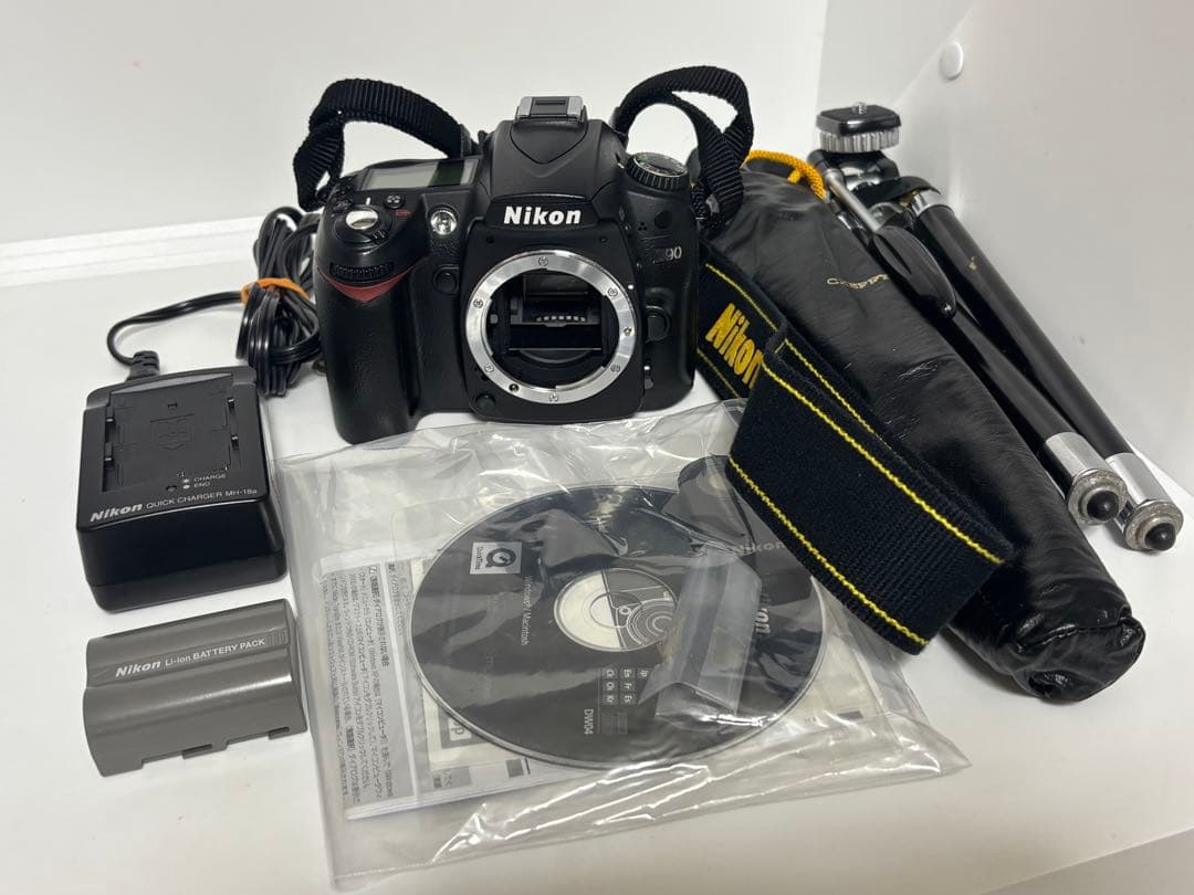 【美品】Nikon ニコン D90 ボディ 付属品多数