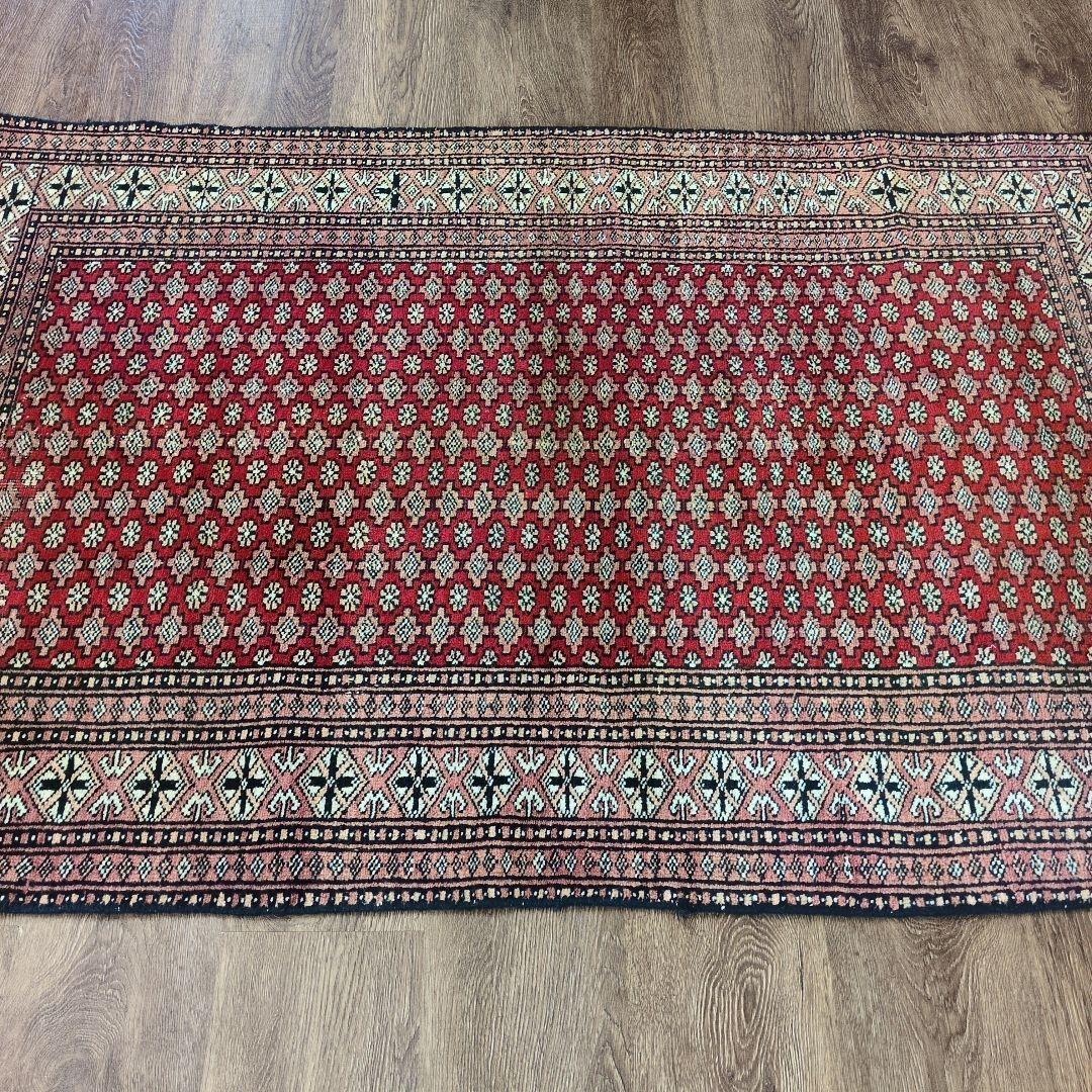 パキスタン　ヴィンテージラグ　トライバルラグ　手織り絨毯