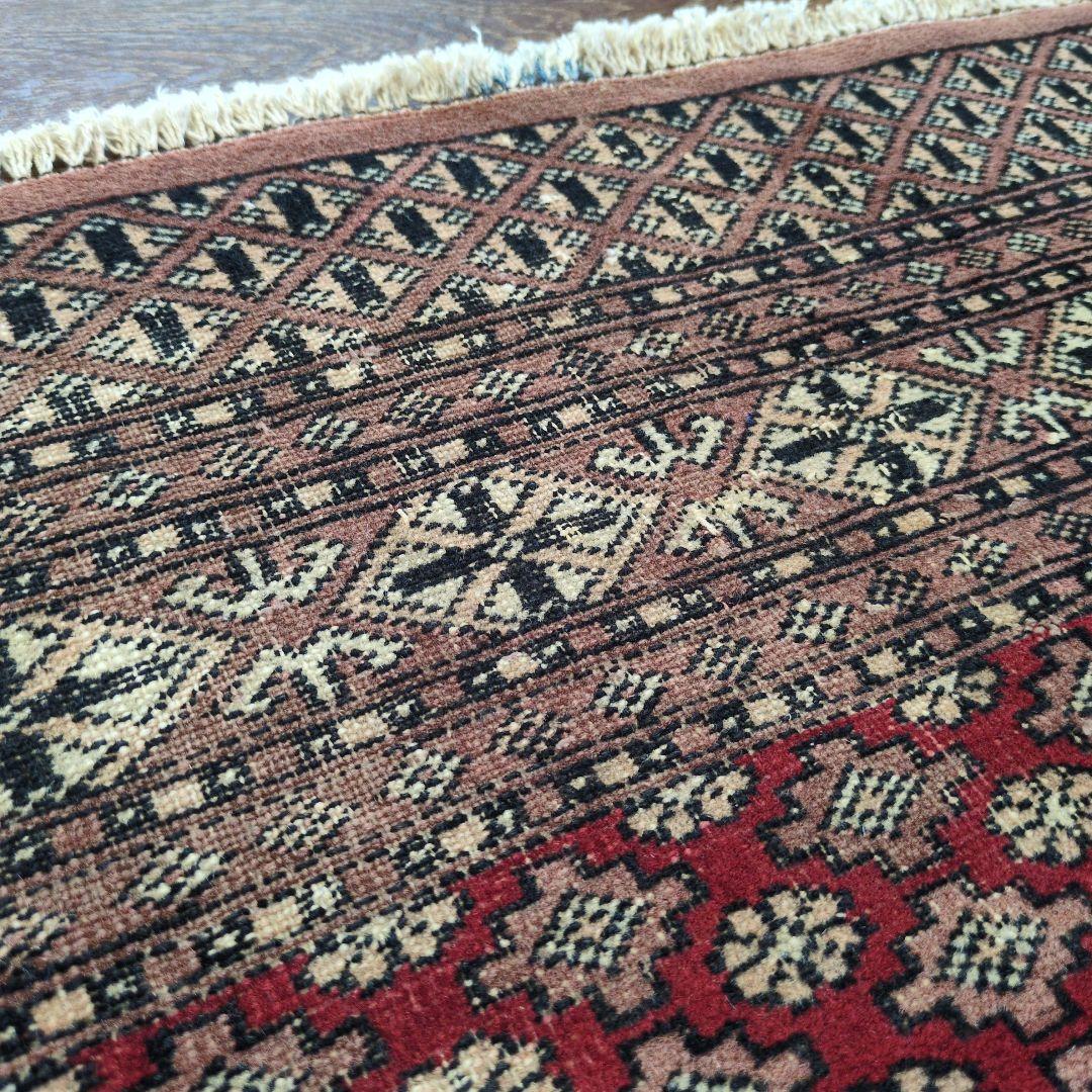 パキスタン　ヴィンテージラグ　トライバルラグ　手織り絨毯