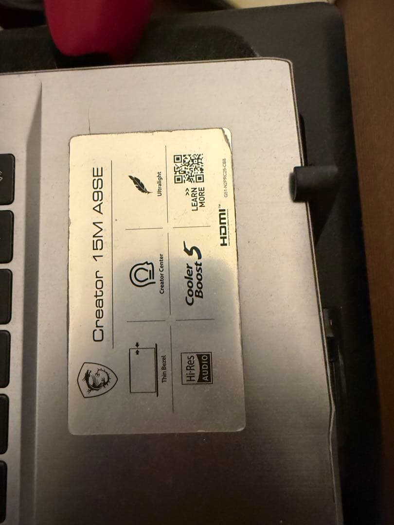 モニター不良 MSI Creator 15M A9SE ノートPC