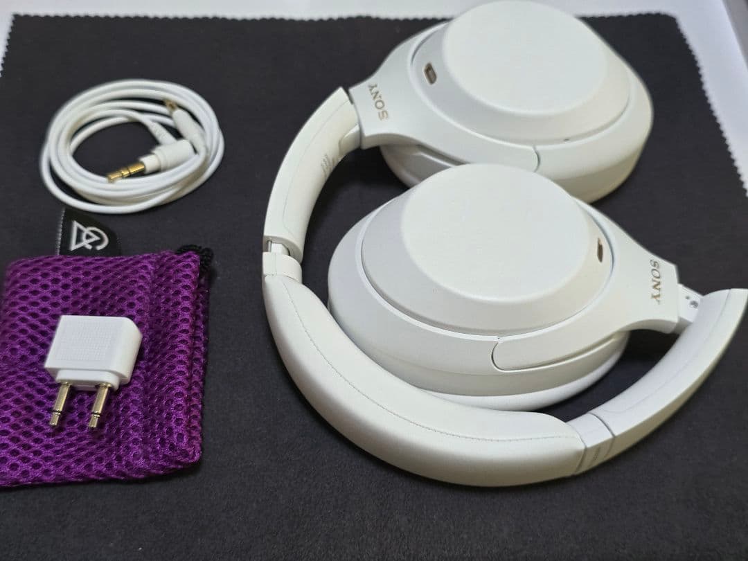 SONYワイヤレスヘッドホン WH-1000XM4 サイレントホワイト
