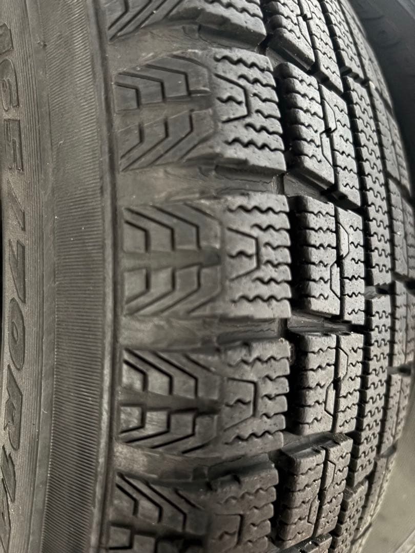 h様分　スタッドレスタイヤセット　165/70R14