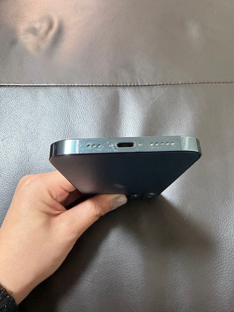 Apple iPhone 12 proパシフィックブルー