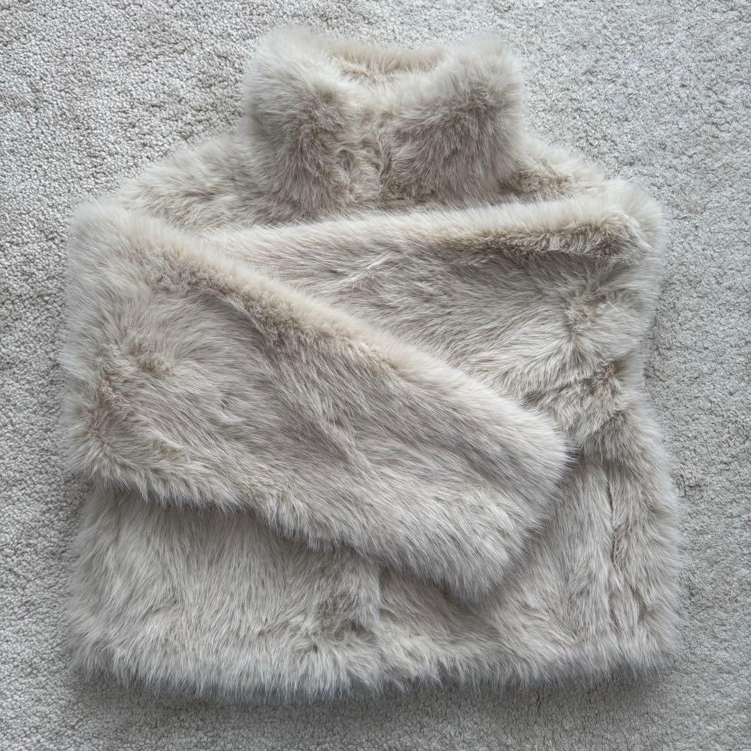 ZARA ショートフェイクファーコート 新品