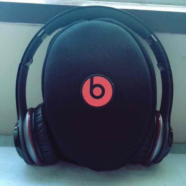 beats ヘッドホン solo HD 黒