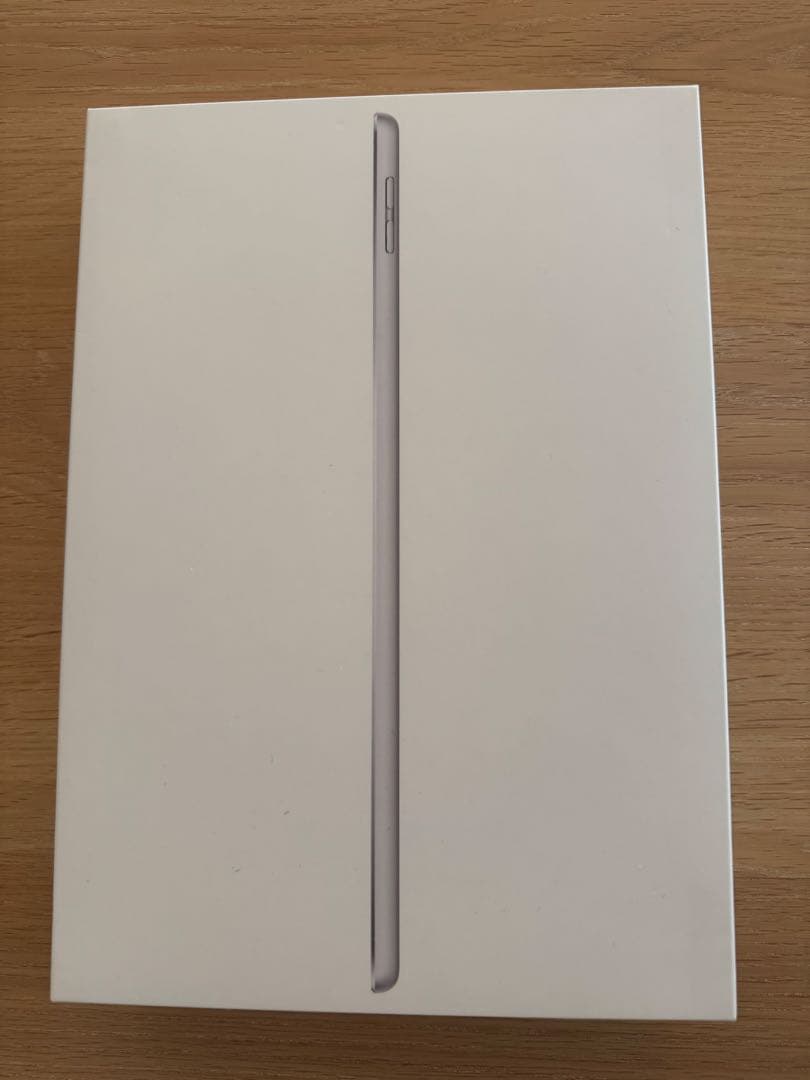 Apple iPad(第9世代) 10.2インチ Wi-Fiモデル　シルバー