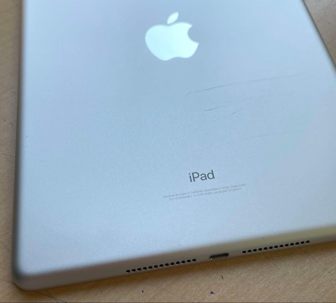 iPad 第5世代　A1822　Wi-Fiモデル　シルバー　32GB 美品　#4