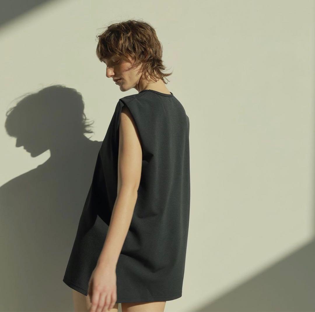 新品未使用【ETRE TOKYO】エトレトウキョウ ラッシュガード Mサイズ