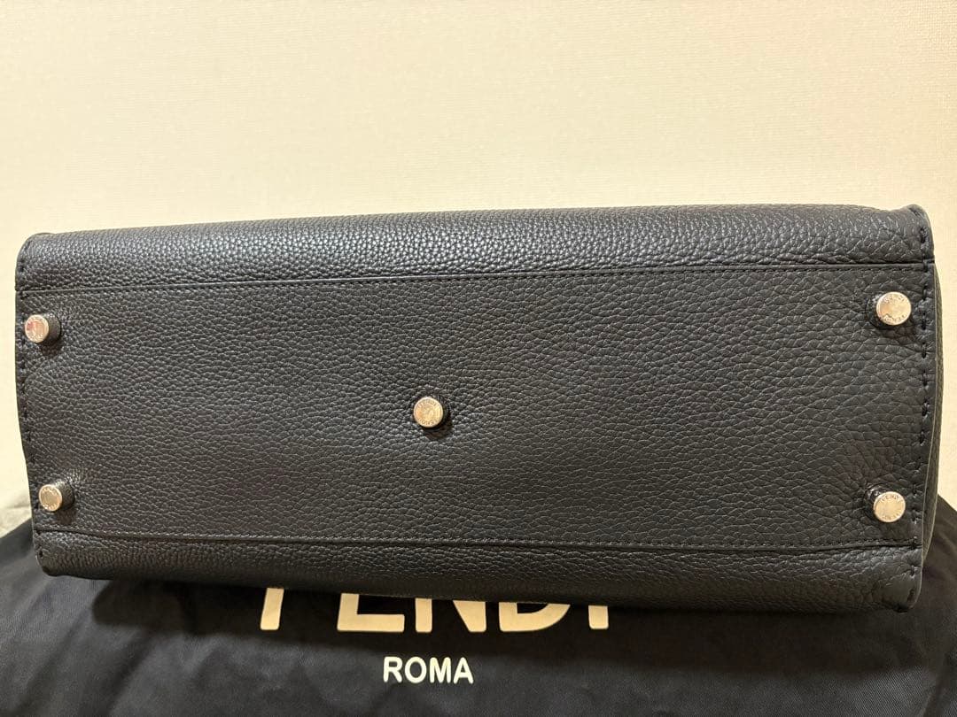 FENDI ピーカブー　ブラック ラージ